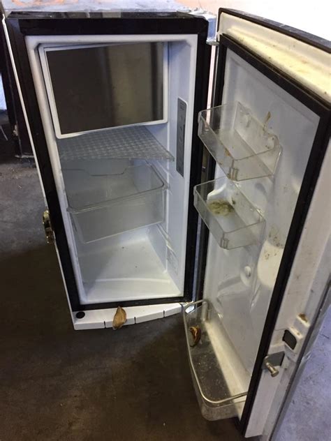Make the space for healthy choices that fit your budget with this <strong>Volvo refrigerator</strong> that's ready to go with an OEM-style plug and a free mounting kit. . Volvo refrigerator